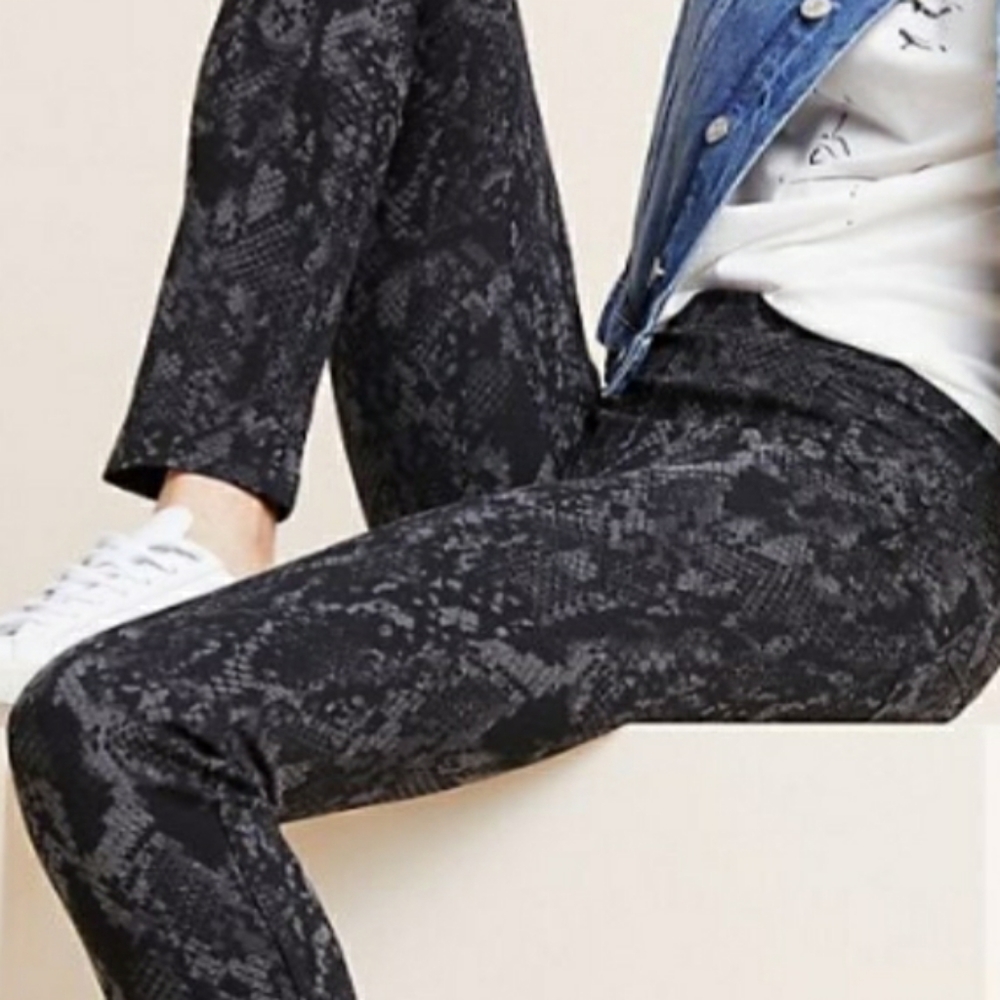 Women's Snake Print Stretch Leggings